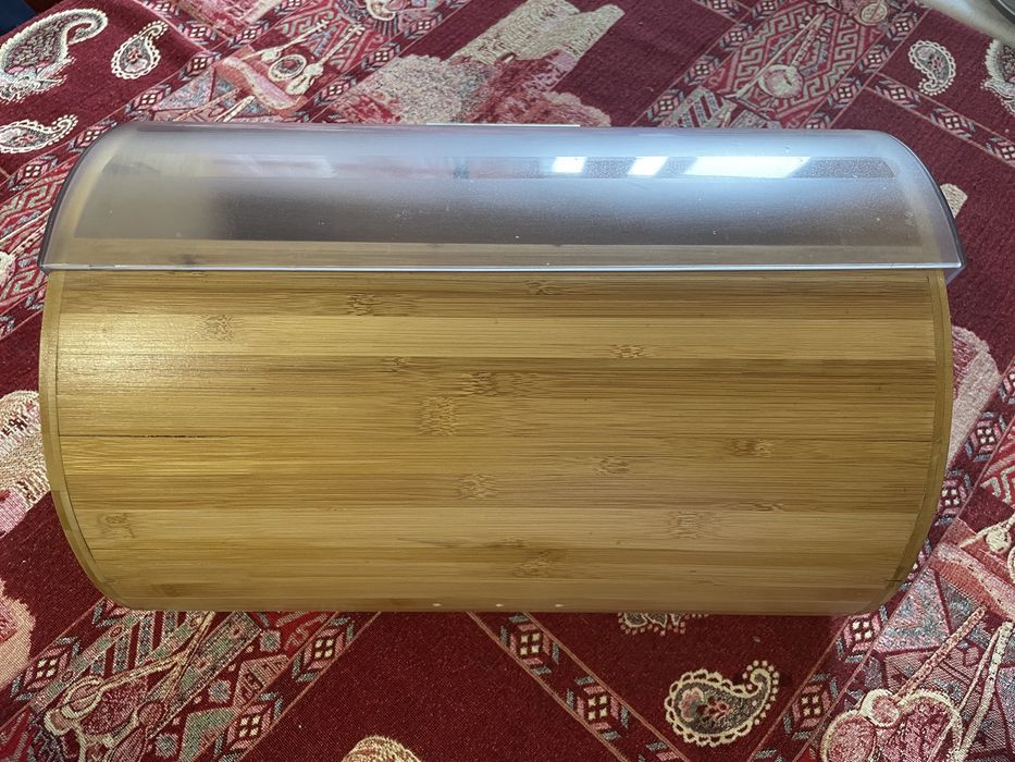 Стильная и удобная хлебница