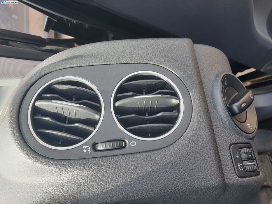 Gura Grila Aerisire Ventilatie Bord Dreapta Volkswagen Golf 5 Plus 2004 - 2008 [K5082]