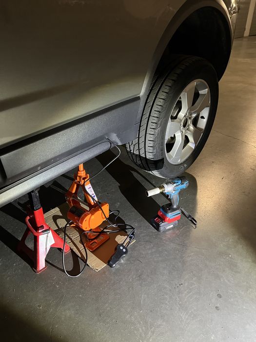 Електрически Крик за автомобил до 3Т, на 12V