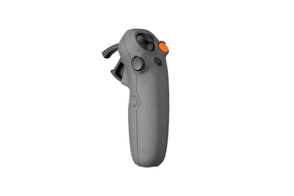 Продавам DJI Goggles 3 и DJI FPV Remote Controller 3 и DJI RC Motion 3