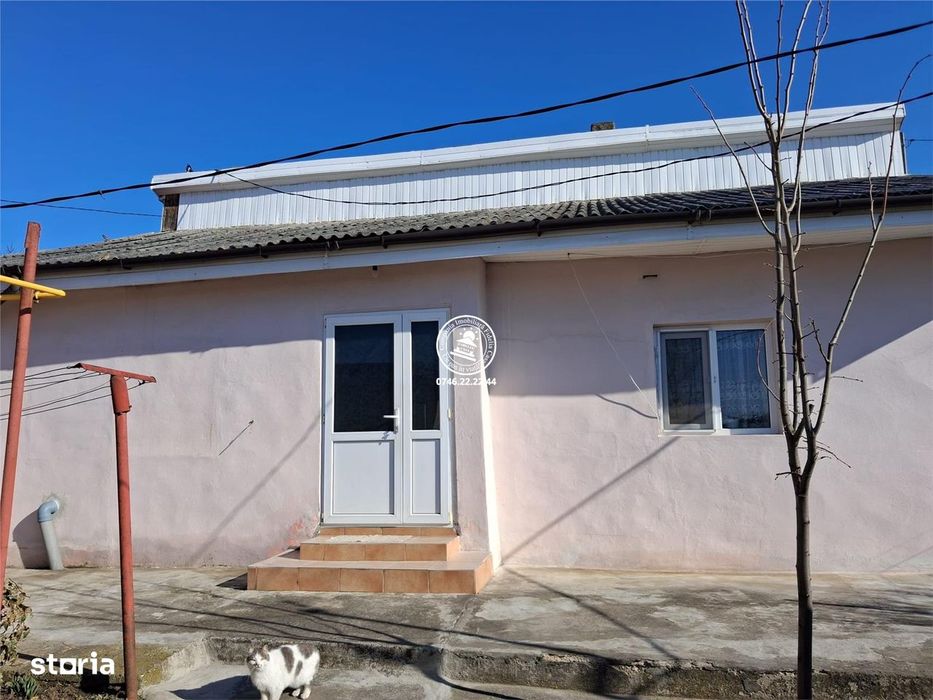 3 case + 808mp teren - Letcani,Iasi