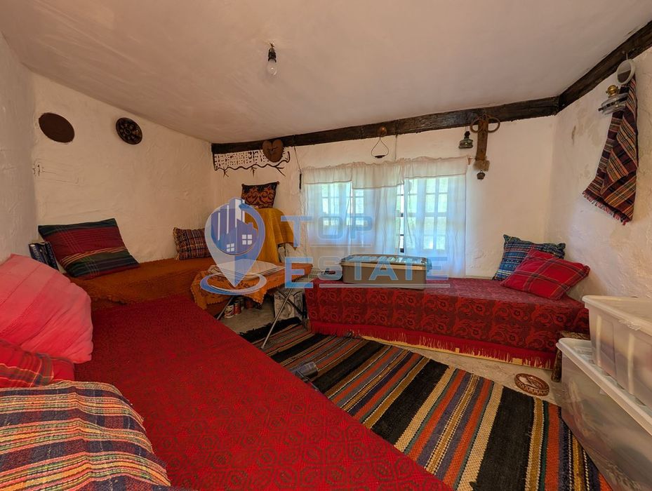 Автентична реновирана къща в град Елена