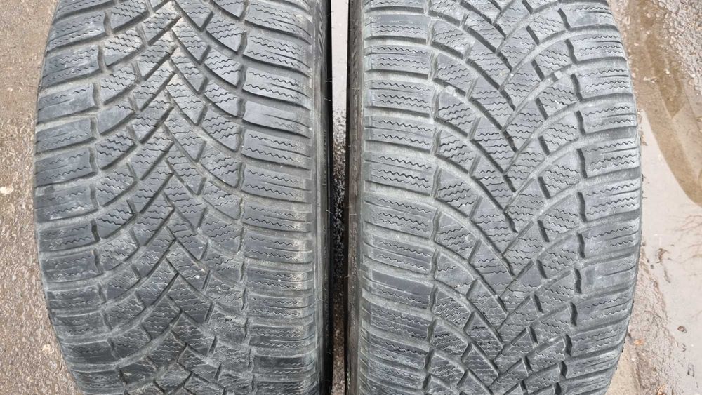 2 anvelope iarna SH 225/40/18 BRIDGESTONE. Dot 4322. 330 RON/perechea.