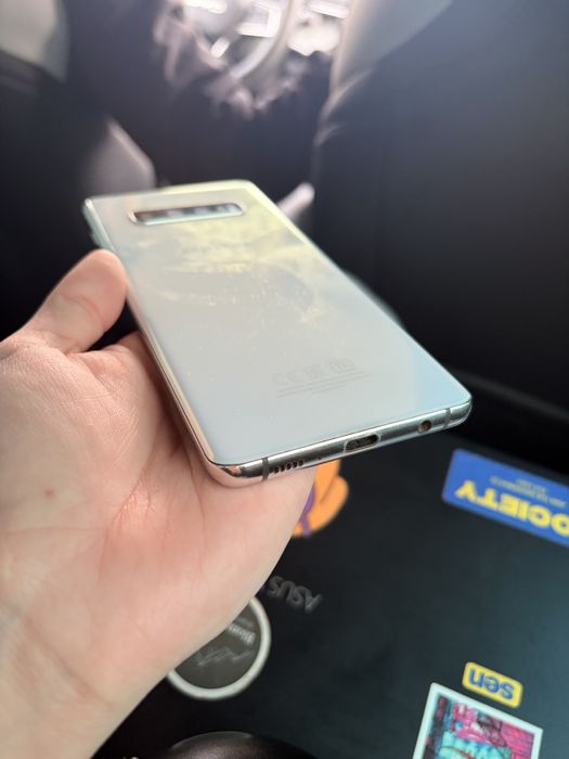 samsung  Galaxy S10+