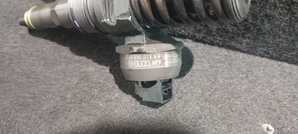 Injector 1.9 Bjb Skoda Octavia 2  038130073 Ag