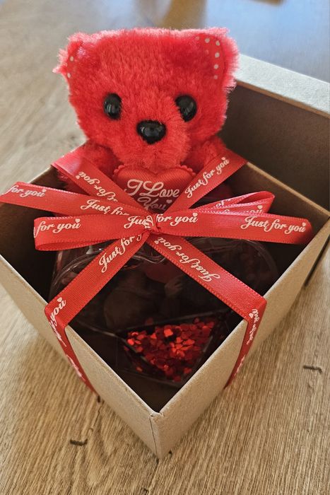 Комплект "30 Причини да те Обичам!" в метална кутия/Св.Валентин