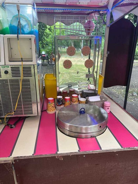 Количка за крем сладолед,скрежина,фреш и царевица на пара