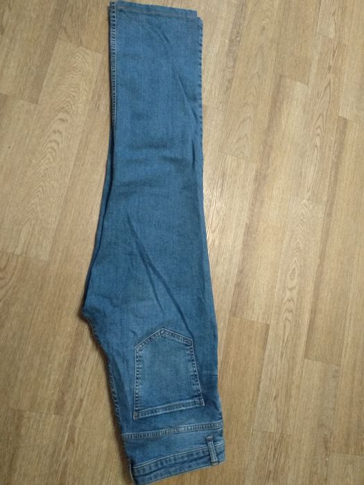 продам джинсы р.48, 2000тг