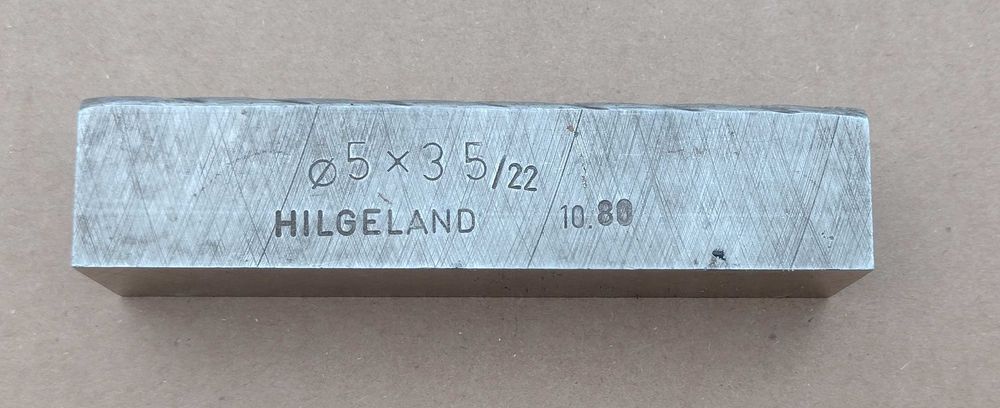 Плоска матрица за навиване на резби