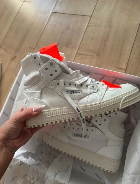 Off White Court 3.0