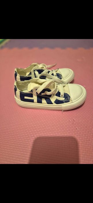 Tenesi  Converse copii marimea 25 noi
