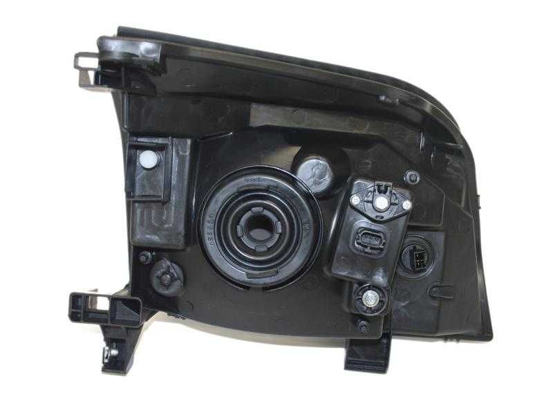 Far stanga/dreapta Nissan X-Trail T30 an 2001-2007 , faruri noi