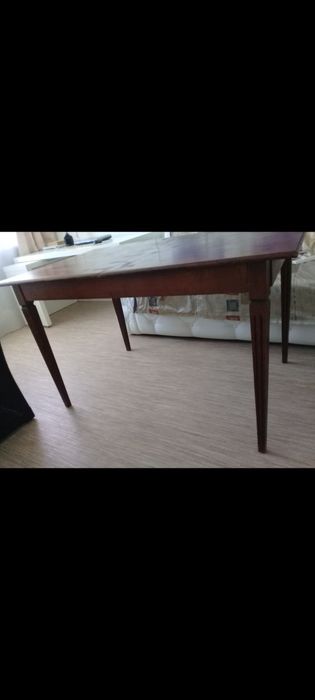 Продам стол дерево