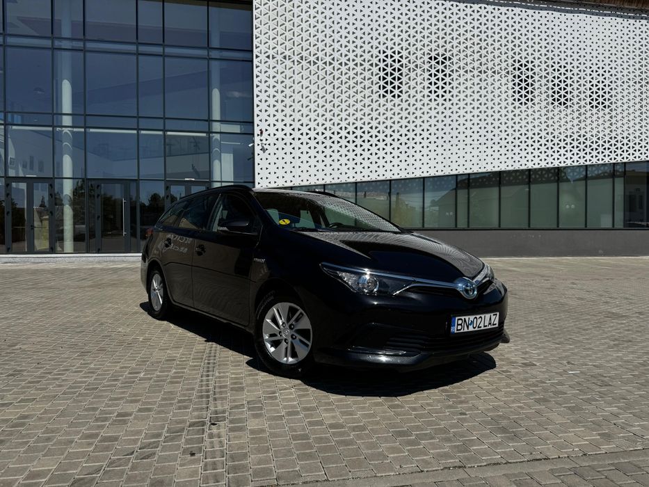 Toyota auris hybrid