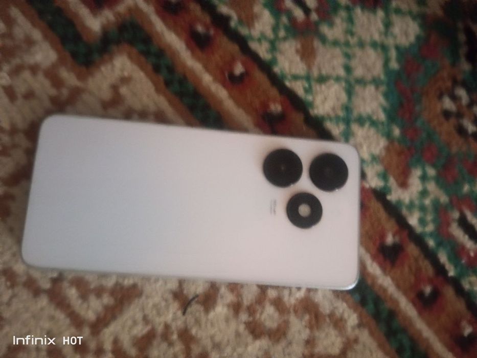 Telefon sotiladi. Tecno Spark 20C