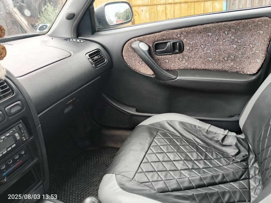 Nissan Primera P10