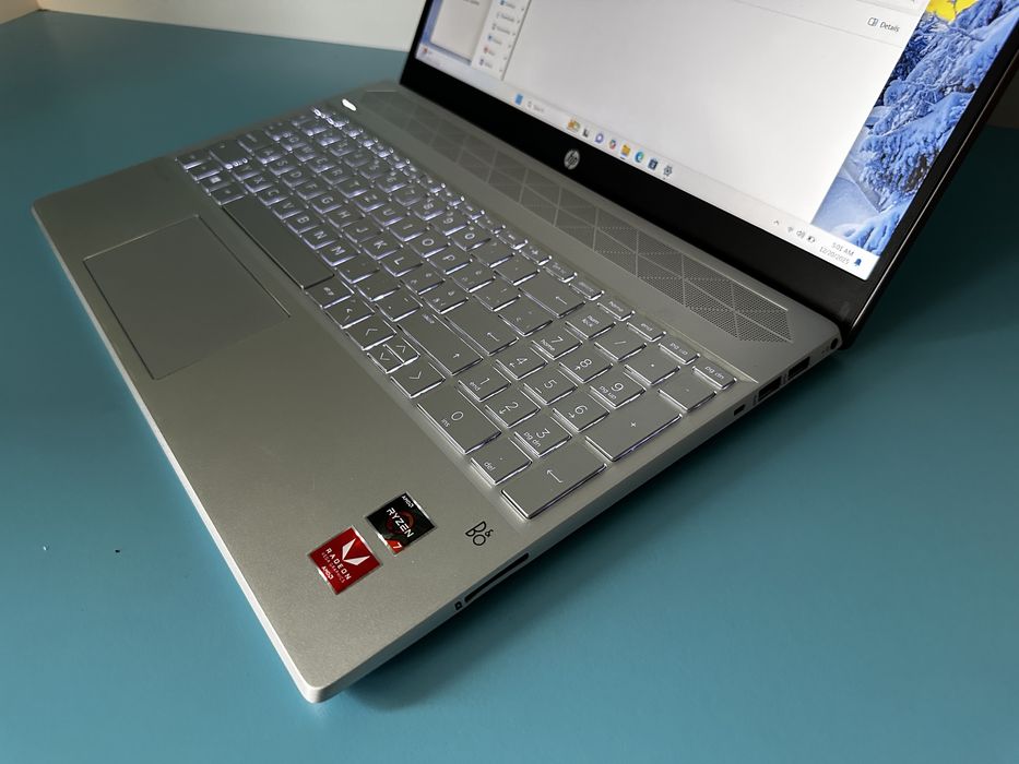 HP Pavilion Ryzen 7 - 16Gb RAM - SSD500Gb - Video Vega 10 - taste ilum