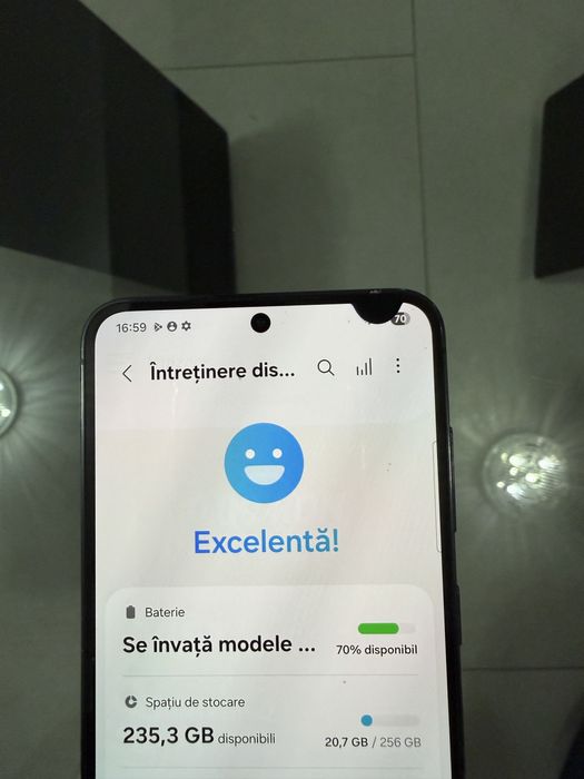 Samsung S23  black 256Gb neverlocked • pata neagra oe ecran •