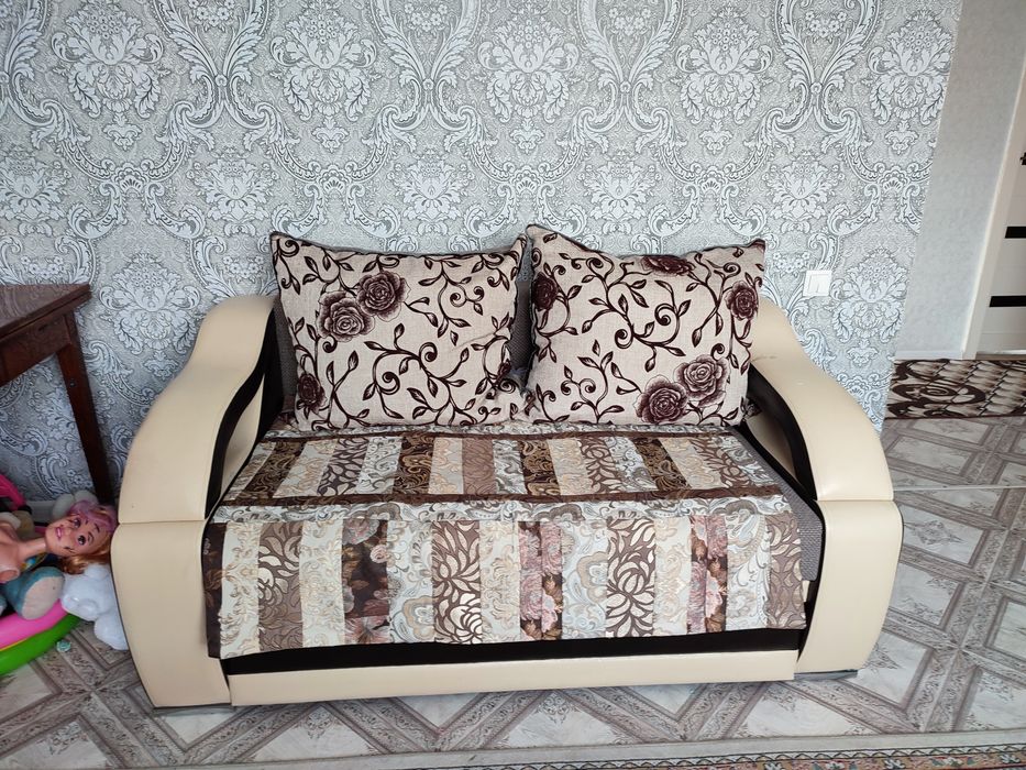 Продам диван тройка