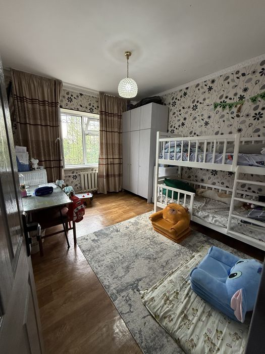 Продается квартира, Сергелинский р-н,Куйлюк Массив5 3/3/5 78м2 2х6 бал