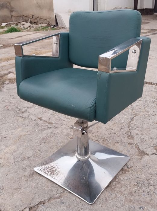 Стол парикмахерское визажиста