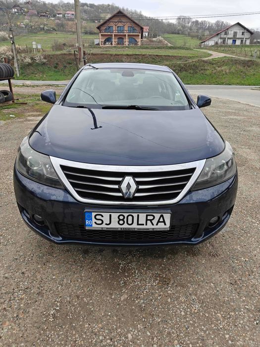 RENAULT Latitude 2011 — imagine 27