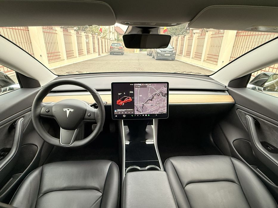 Tesla Model 3 - Dual Motor - 2019 pilot avansat platit.