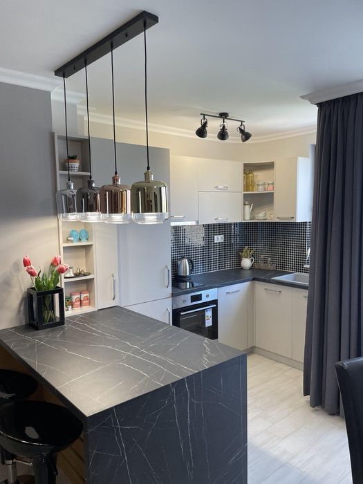 Дава се под наем Тристаен апартамент в Пловдив, Кършияка - 85 кв.м за 800 € - Снимка #4