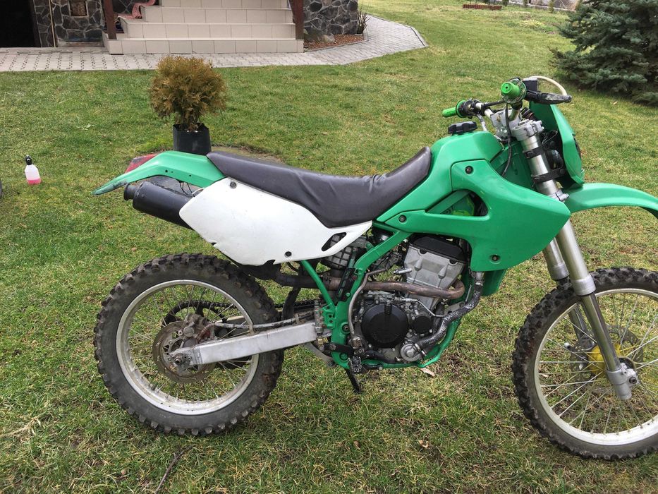dezmembreaz kawasaki klx 300(ktm suzuki honda yamaha)
