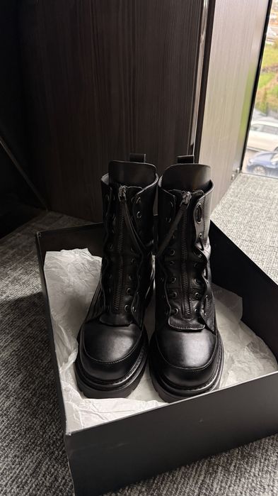 Pinko обувки/кубинки/боти /39 намалени