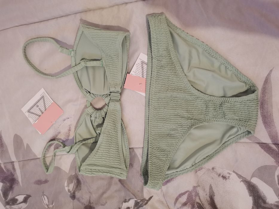 Чисто нов бански