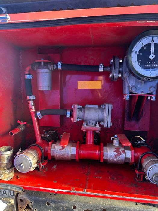 Продам Урал топливозаправщик