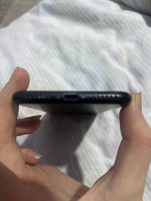 Айфон 7 продам срочно