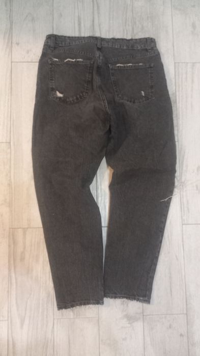 Женски боти, размер 36, и дамски накъсани дънки цена 30 лв