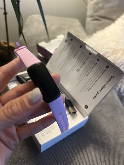 НОВА Fitbit Inspire 3 Fitness гривна часовник Google