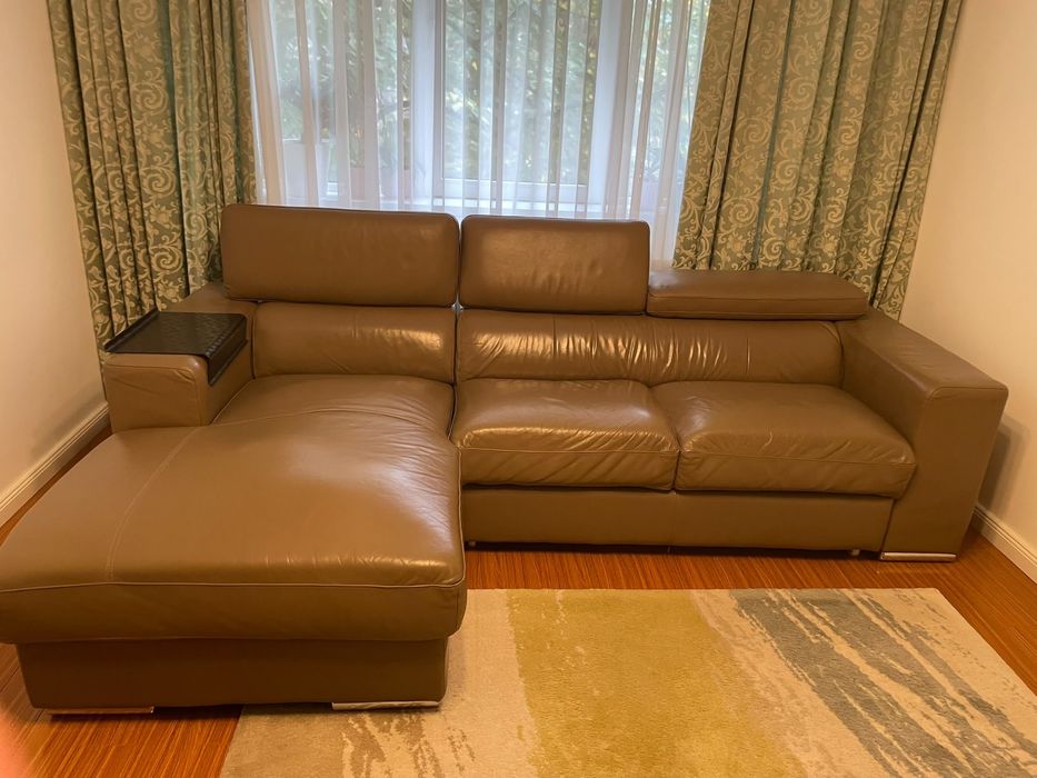 Canapea de piele extensibila
