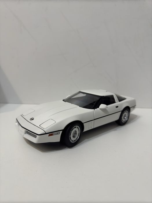 Модель 1/18 масштаб ( AUTOart )