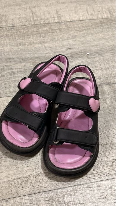 Сандали для девочки 2000тг