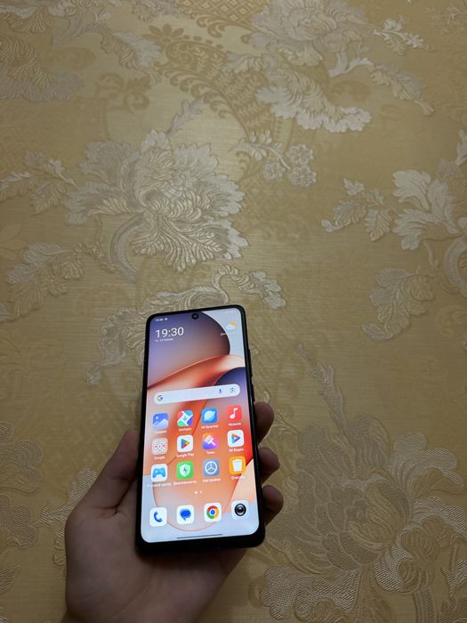 Redmi Note 13 8/256gb срочни сотилади