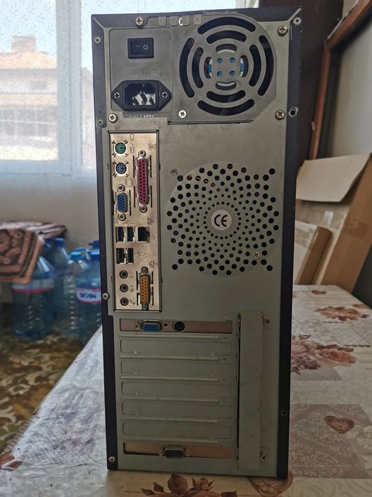 Настолен Компютър