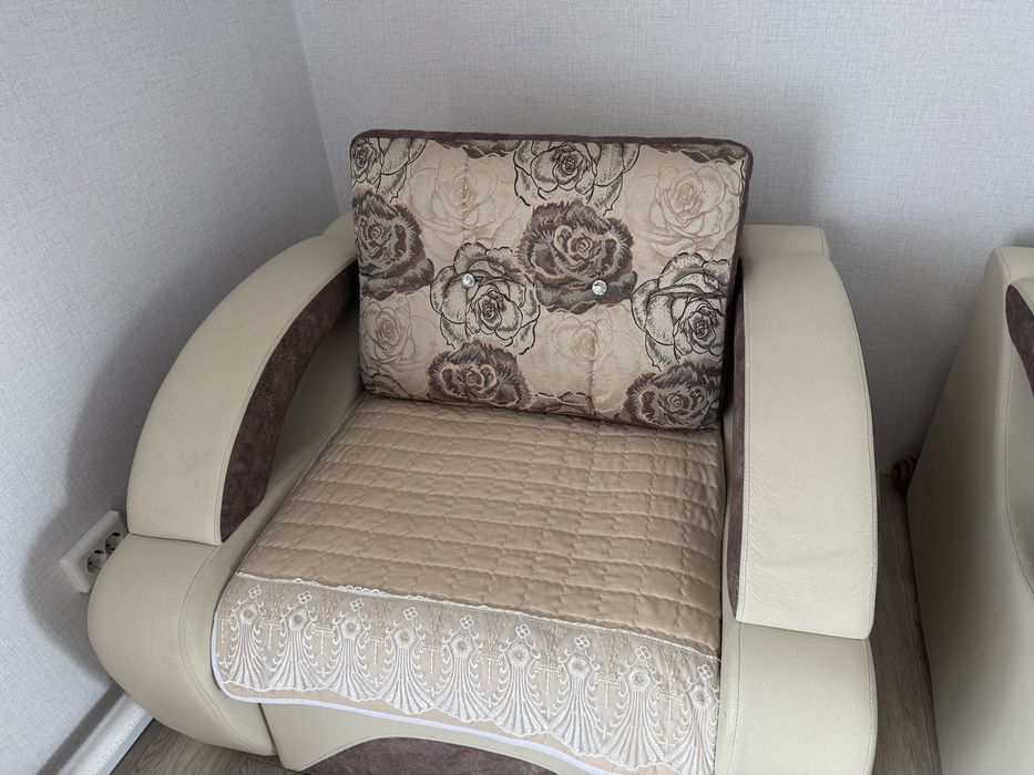 Диван для зала