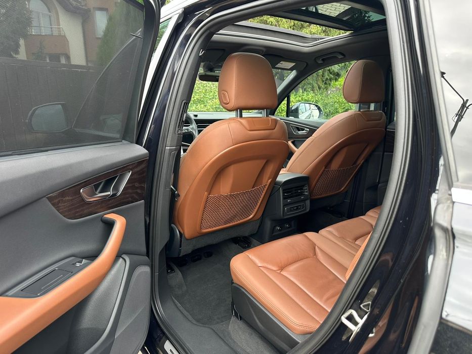 Audi Q7 quoatroo 3.0 benzina 340cp mild haibrid 7 locuri