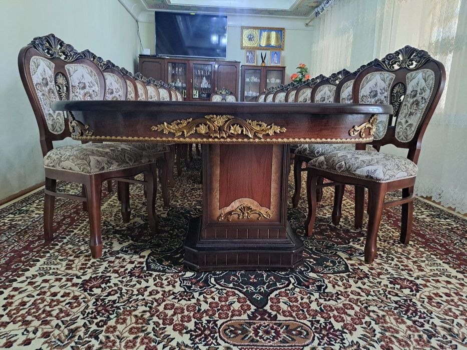 Стол стул сотилади