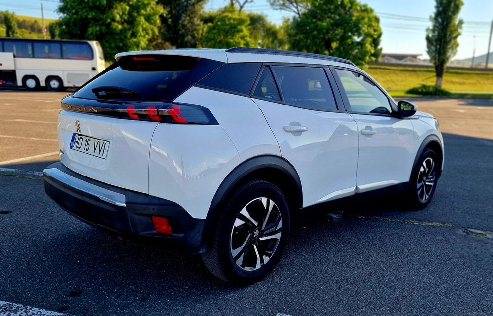 PEUGEOT 2008 2021 — imagine 4