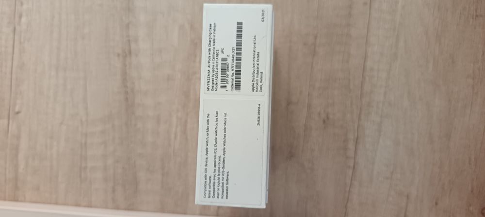 AirPods de vânzare