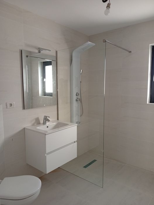 vand casa bradu profi