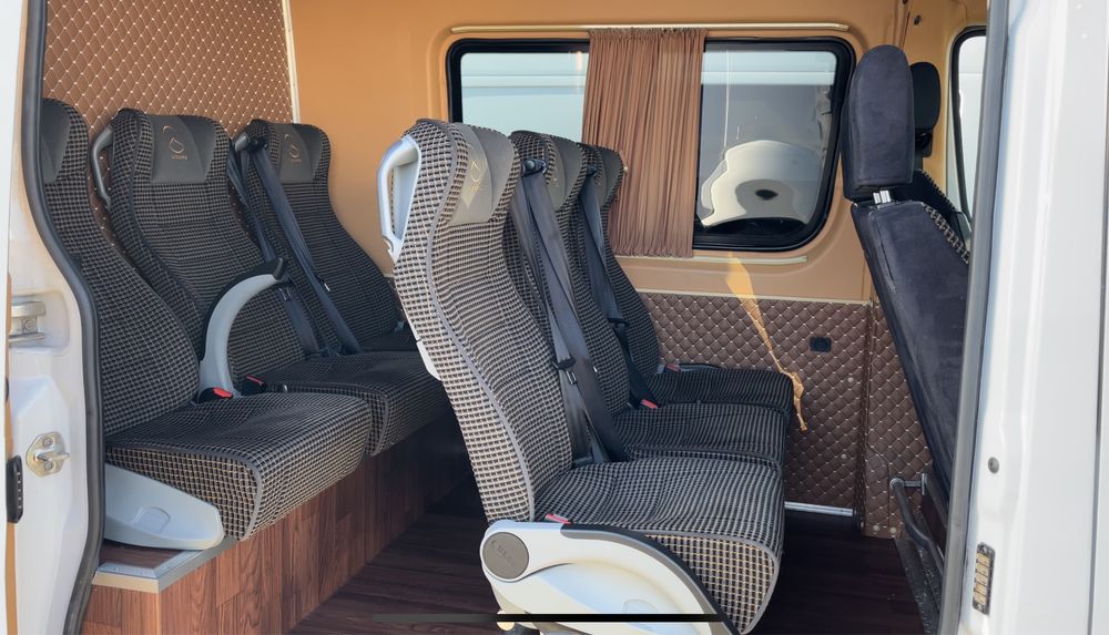 Transport persoane , colete , autoturisme pe platforma Italia