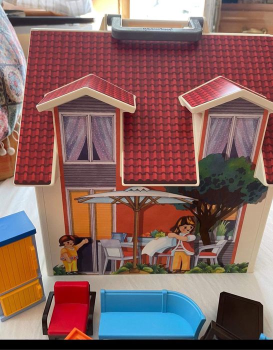 Playmobil къща + 20 фигурки