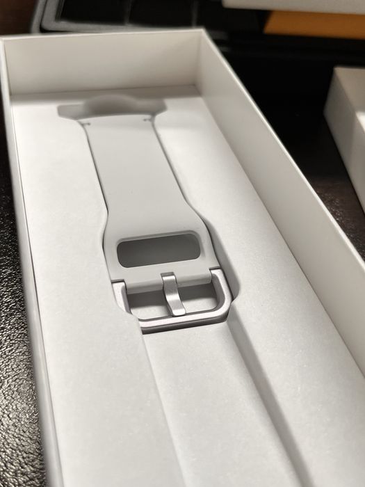 Чисто нов Smart Watch Samsung Watch 8 (40mm)