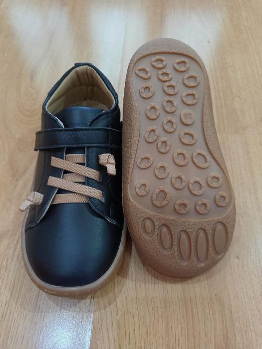 Нови детски боси обувки